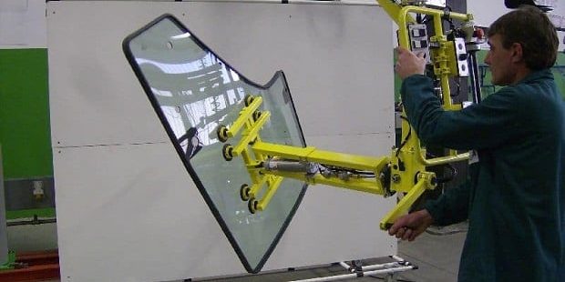 material-handling-door-glasses-3