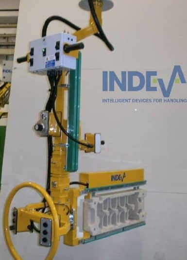 1648/5000 INDEVA производит и поставляет интеллектуальные манипуляторы для перемещения литейных форм благодаря огромному опыту и исключительным ноу-хау в области дизайна, которые делают INDEVA мировым лидером в поставках интеллектуальных систем.